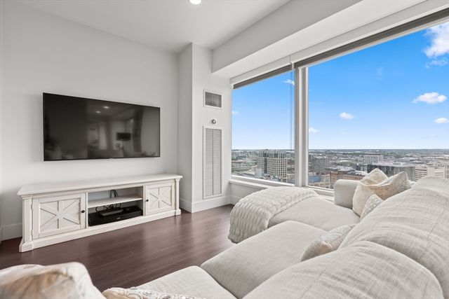 110 Stuart Street 26J, Boston, MA 02116