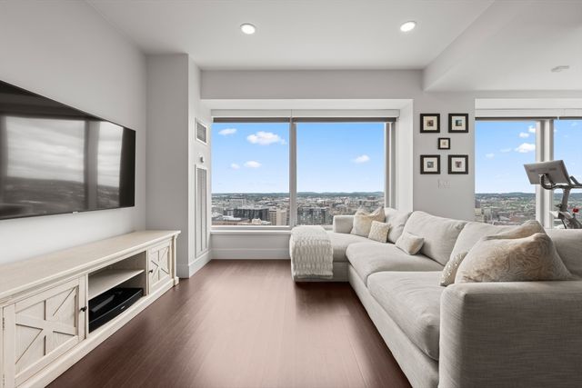 110 Stuart Street 26J, Boston, MA 02116