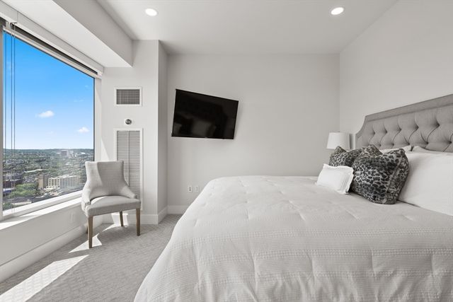 110 Stuart Street 26J, Boston, MA 02116
