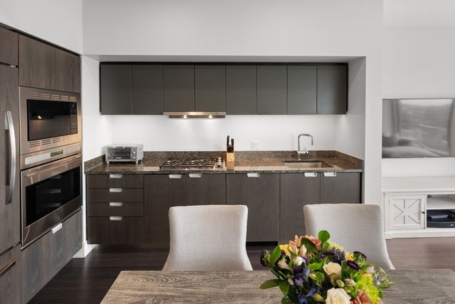 110 Stuart Street 26J, Boston, MA 02116