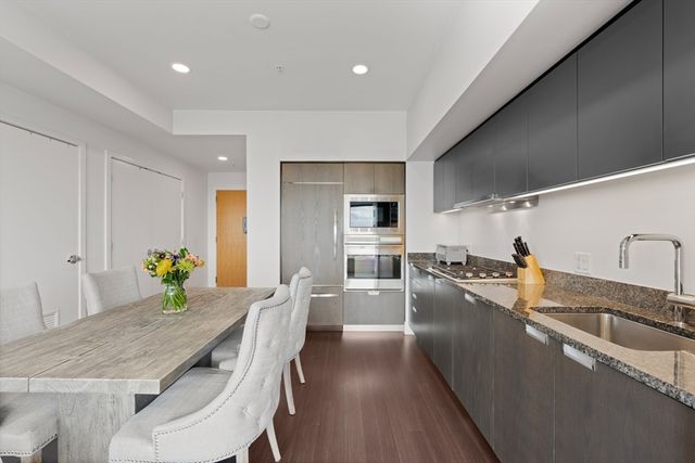 110 Stuart Street 26J, Boston, MA 02116