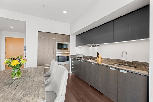 110 Stuart Street 26J, Boston, MA 02116