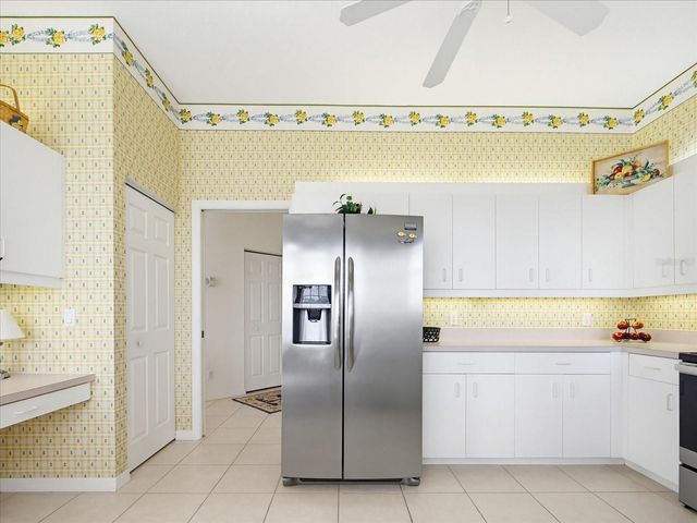 831 CHALMERS DRIVE 831, Venice, FL 34293