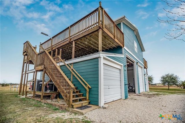 19 Dewberry Lane, Seadrift, TX 77983