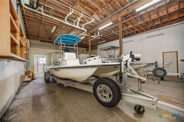 19 Dewberry Lane, Seadrift, TX 77983