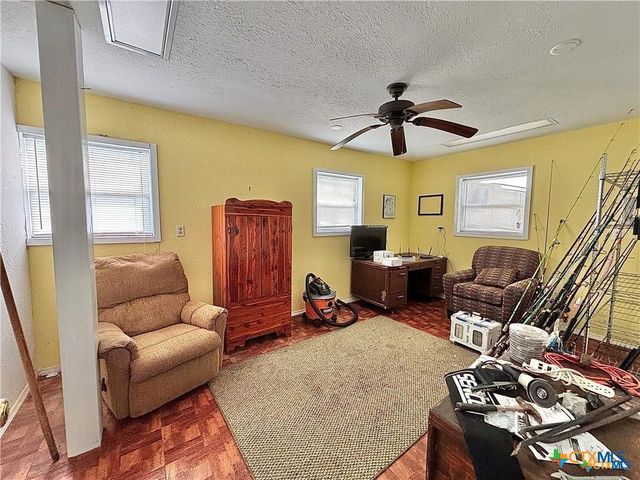 19 Dewberry Lane, Seadrift, TX 77983