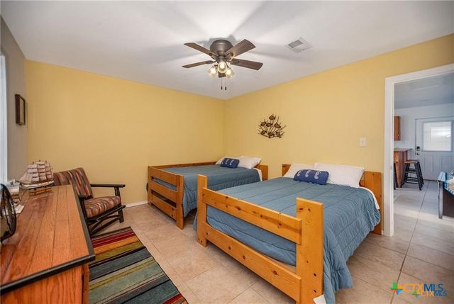 19 Dewberry Lane, Seadrift, TX 77983