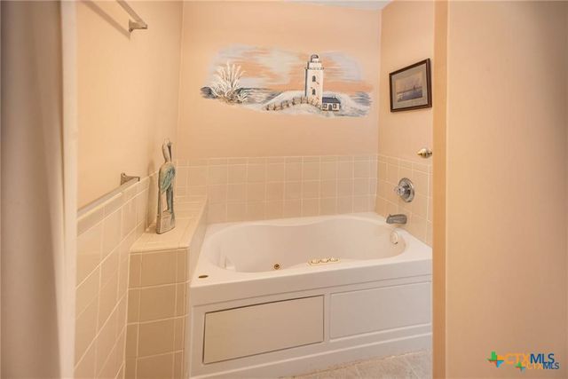 19 Dewberry Lane, Seadrift, TX 77983