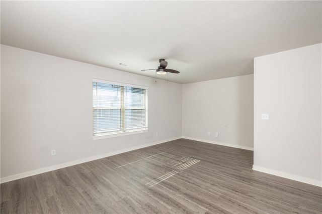 1975 Bourbon Drive, Fayetteville, AR 72703