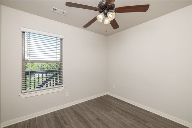 1975 Bourbon Drive, Fayetteville, AR 72703