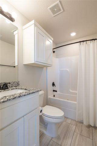 1975 Bourbon Drive, Fayetteville, AR 72703