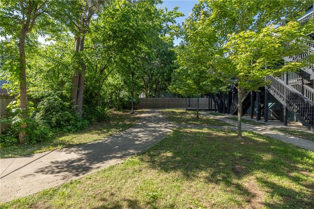 1975 Bourbon Drive, Fayetteville, AR 72703