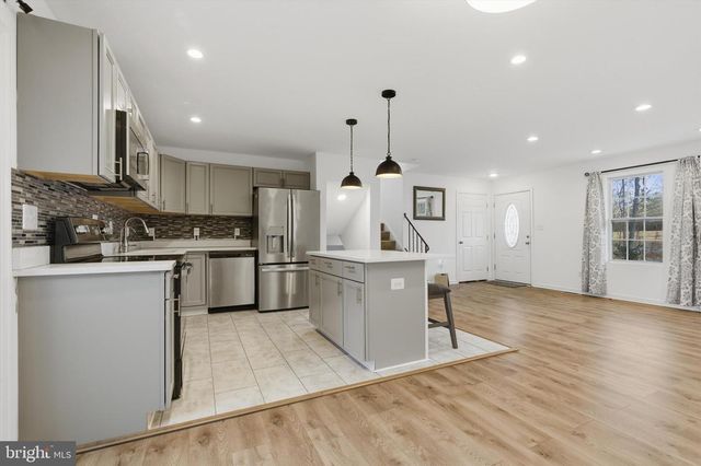 7428 HAWKINS DR, Hanover, MD 21076