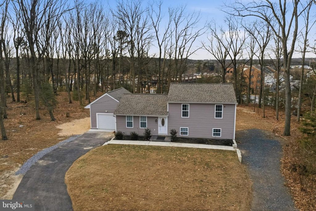 7428 HAWKINS DR, Hanover, MD 21076