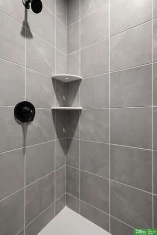 11722 S 124th Avenue, Papillion, NE 68046