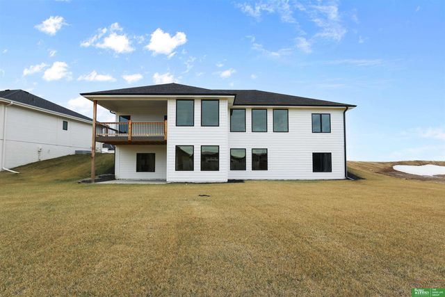 11722 S 124th Avenue, Papillion, NE 68046