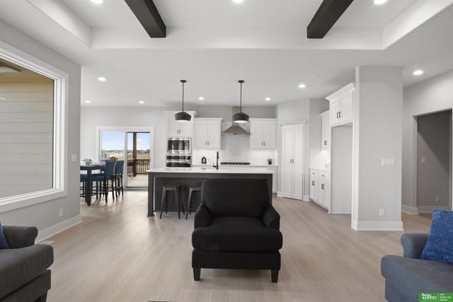 11722 S 124th Avenue, Papillion, NE 68046