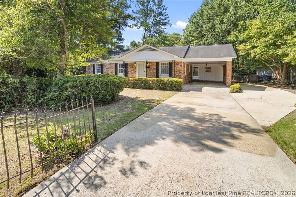 309 Kenwood Drive, Fayetteville, NC 28311