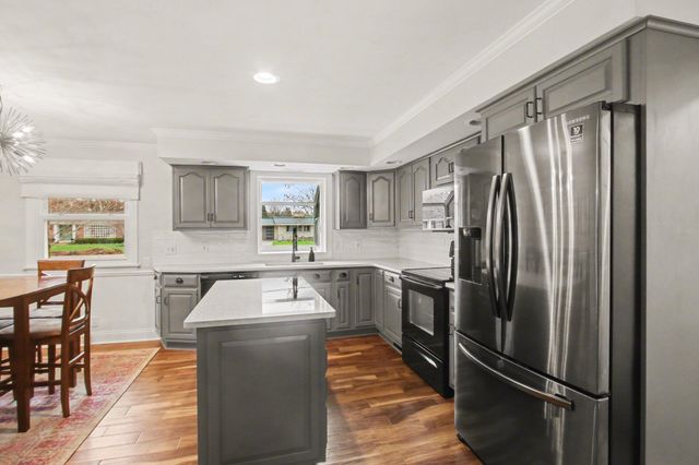 762 Larkwood Drive, Holland, MI 49423
