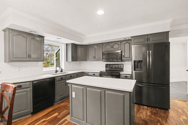 762 Larkwood Drive, Holland, MI 49423