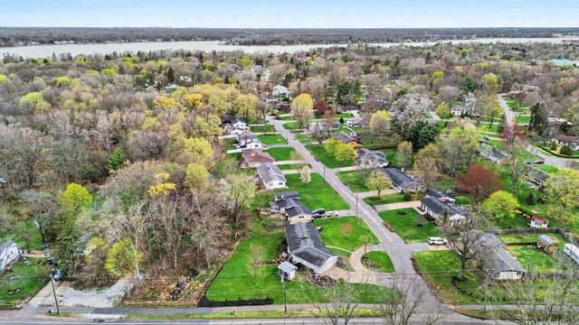 762 Larkwood Drive, Holland, MI 49423