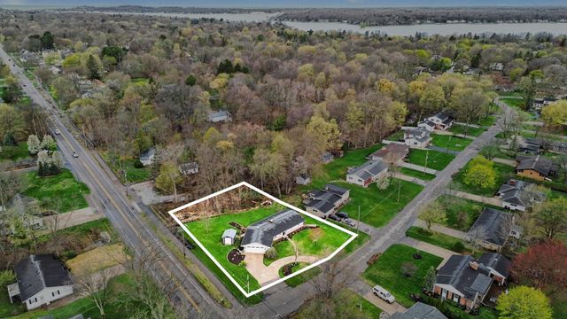 762 Larkwood Drive, Holland, MI 49423