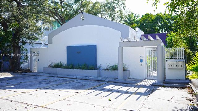 2825 SW 3rd Avenue, Miami, FL 33129