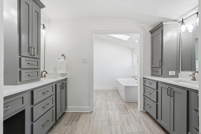 2806 Dakin Ave, Baton Rouge, LA 70820