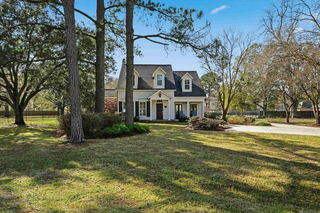 2806 Dakin Ave, Baton Rouge, LA 70820