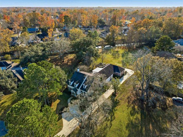 2806 Dakin Ave, Baton Rouge, LA 70820