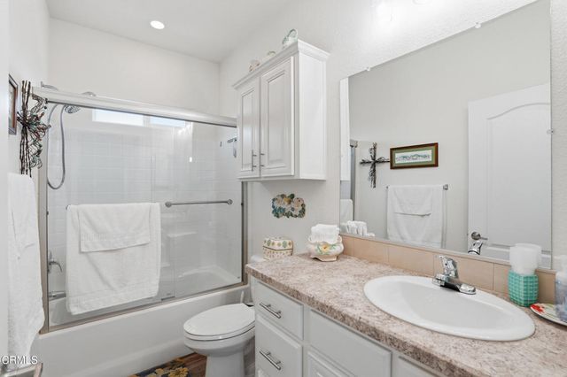 5540 W 5th Street 21, Oxnard, CA 93035