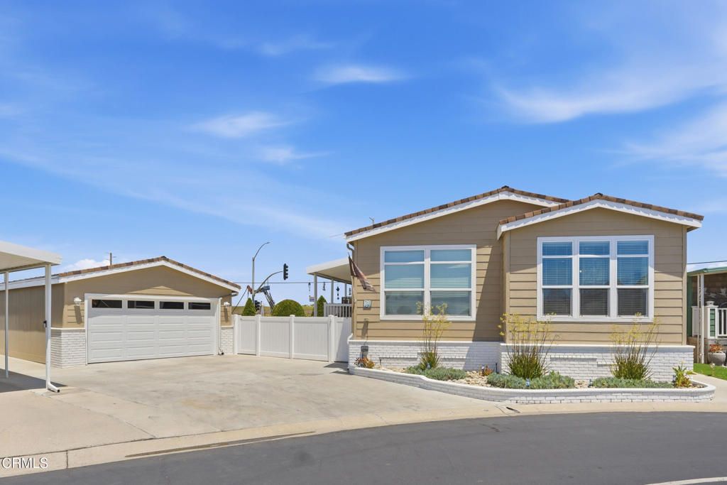 5540 W 5th Street 21, Oxnard, CA 93035