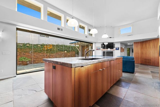 684 Margarita Ave, Coronado, CA 92118