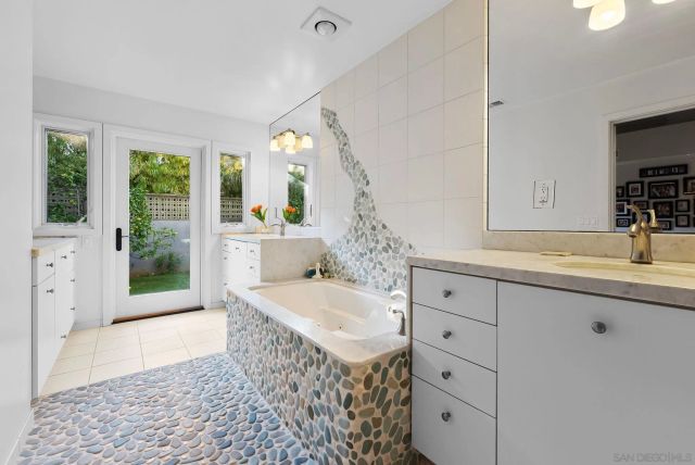 684 Margarita Ave, Coronado, CA 92118