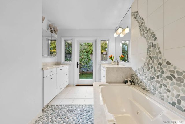 684 Margarita Ave, Coronado, CA 92118