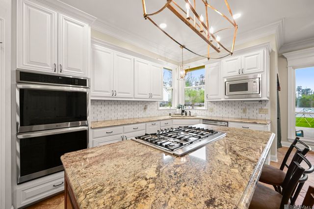 30857 Creek Valley Dr, Denham Springs, LA 70726