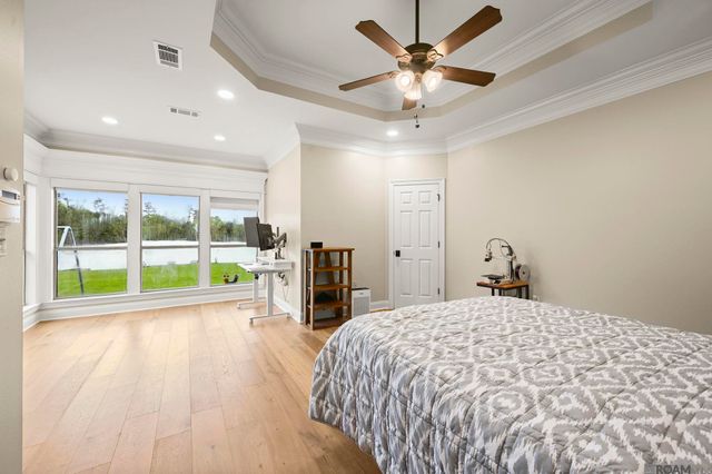 30857 Creek Valley Dr, Denham Springs, LA 70726