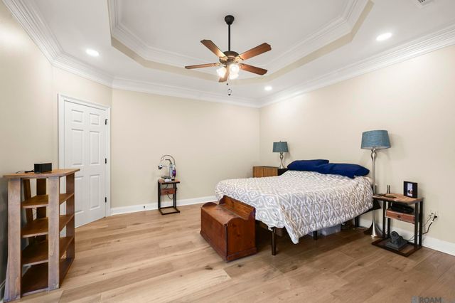 30857 Creek Valley Dr, Denham Springs, LA 70726