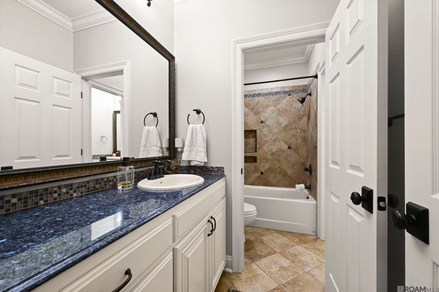 30857 Creek Valley Dr, Denham Springs, LA 70726