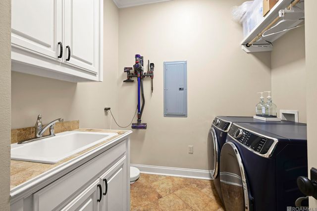 30857 Creek Valley Dr, Denham Springs, LA 70726