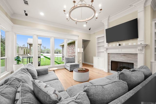 30857 Creek Valley Dr, Denham Springs, LA 70726