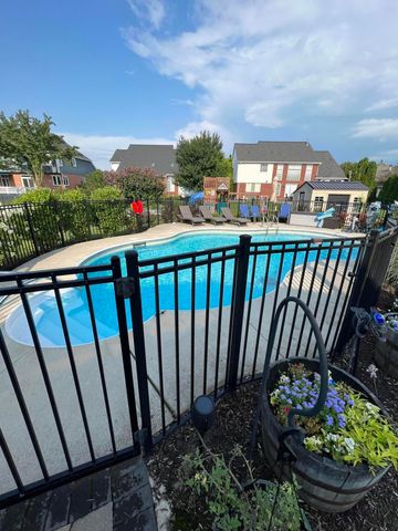 47376 Hidden Meadows Drive, Macomb, MI 48044