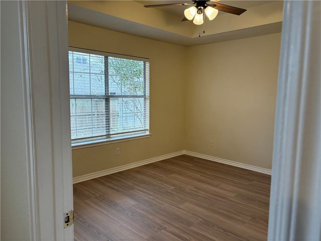 829 S Liberty Drive, Fayetteville, AR 72701