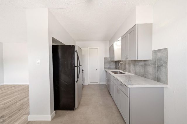 5534 Eskridge Street 4, Houston, TX 77023