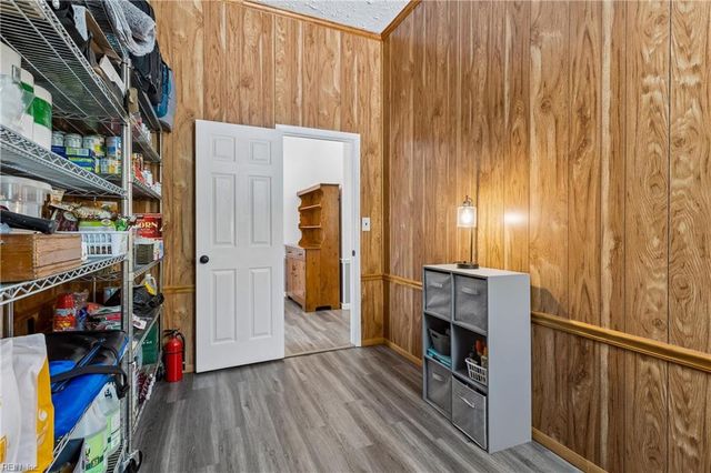 9006 Indian RD, Gloucester, VA 23061