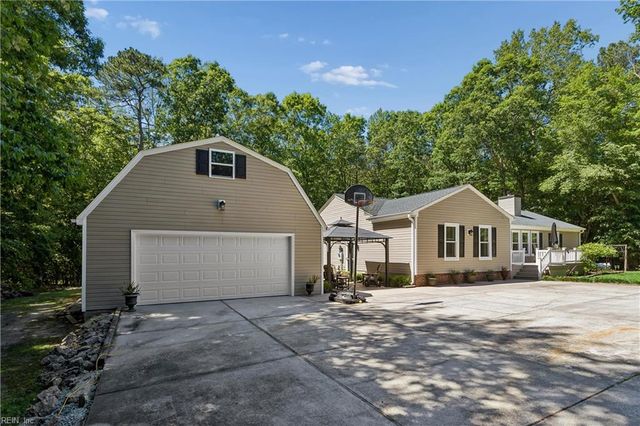 9006 Indian RD, Gloucester, VA 23061