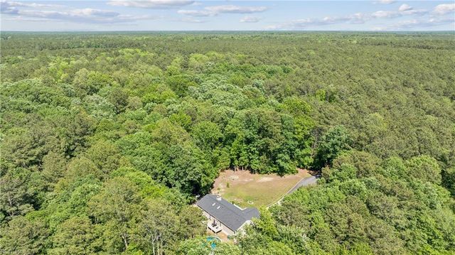 9006 Indian RD, Gloucester, VA 23061
