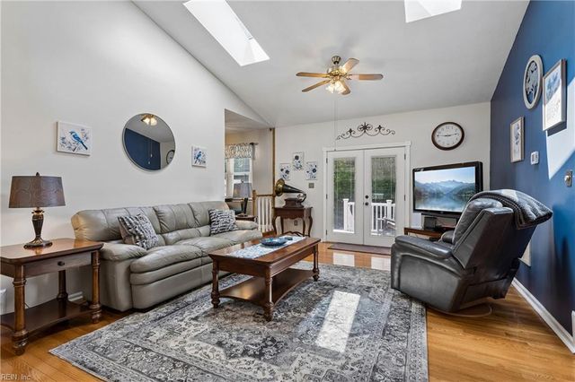 9006 Indian RD, Gloucester, VA 23061
