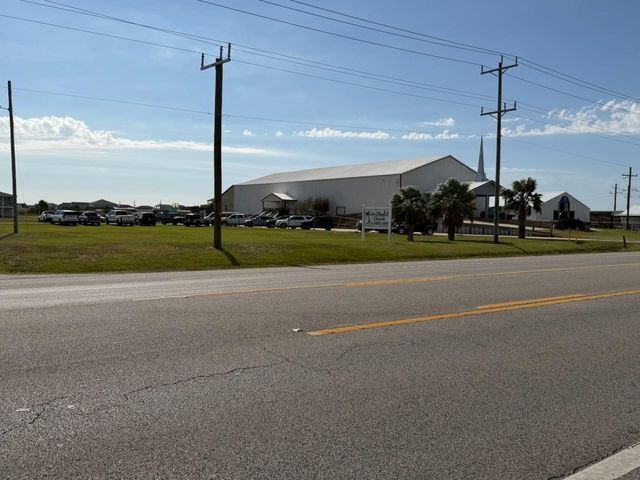 1236 Highway 87, Crystal Beach, TX 77650
