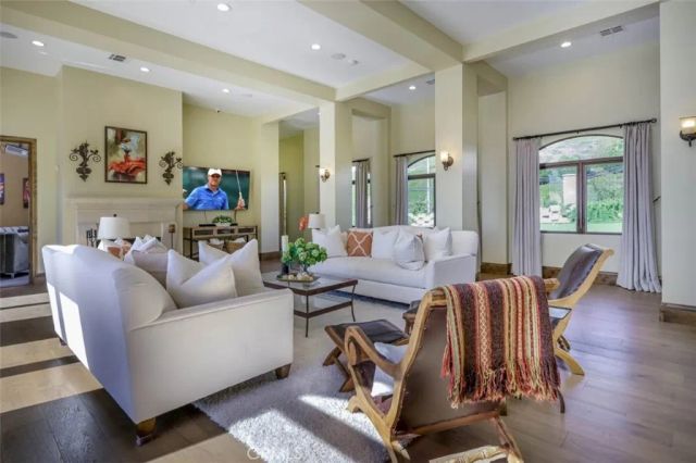 16186 PETERSON Drive, Whittier, CA 90605